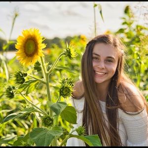 Meet your Posher, Ella